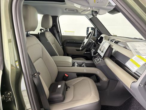 New 2026 Land Rover Defender 110 S image 33
