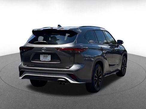 Used 2024 Toyota Highlander XSE FWD image 15