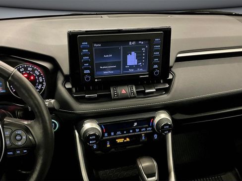Used 2021 Toyota RAV4 XLE Premium image 9