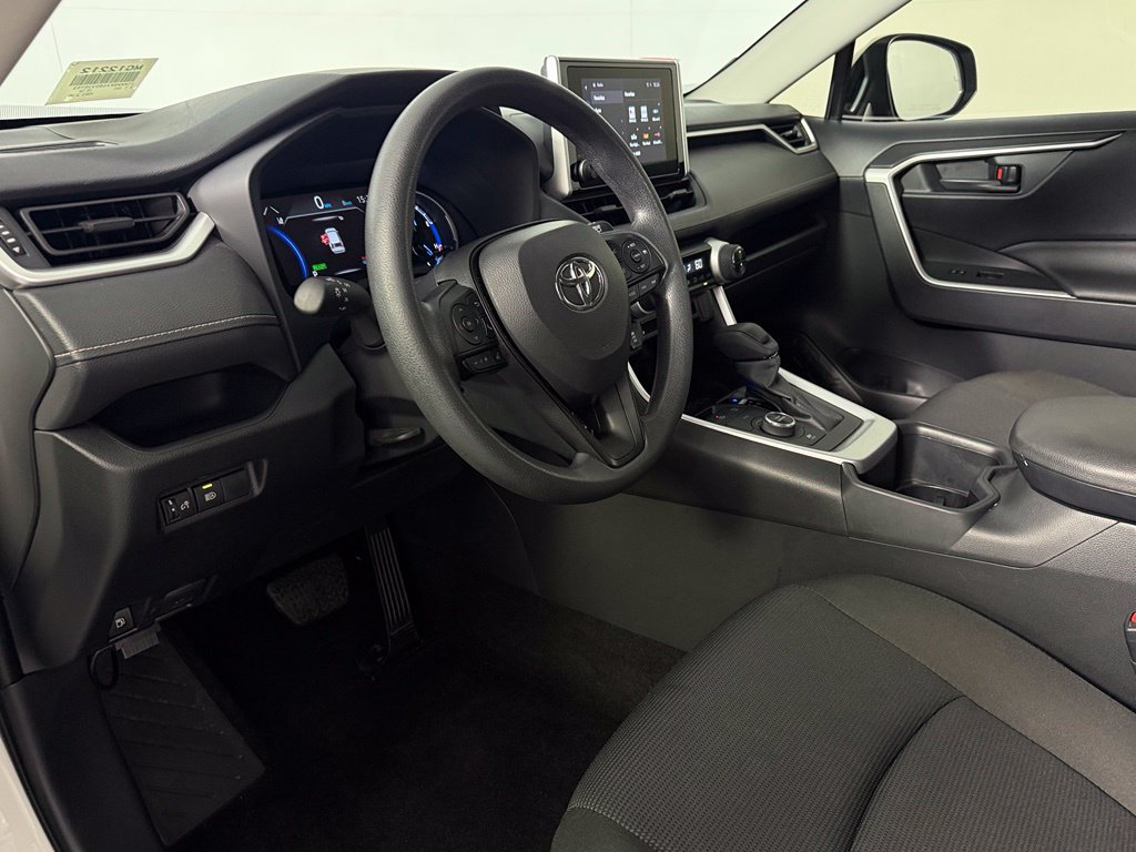 Used 2025 Toyota RAV4 LE AWD/4WD image 12