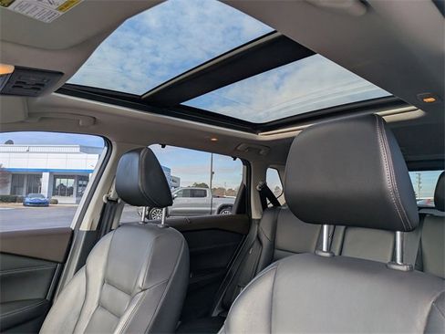 Used 2021 Nissan Rogue SL image 17