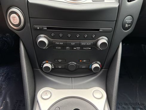 Used 2019 Nissan 370Z Touring Sport RWD image 28