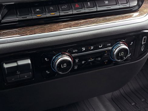 New 2025 GMC Sierra 1500 Elevation w/ LPO, Elevation Black Package image 30