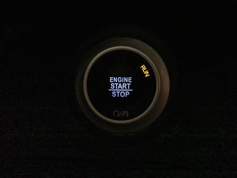 Used 2025 Chrysler Pacifica Select FWD image 21