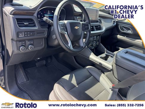 Used 2023 Chevrolet Suburban Premier AWD/4WD image 18