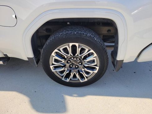 Used 2024 GMC Sierra 1500 Denali Ultimate image 8