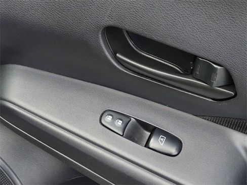 Used 2024 Nissan Kicks S image 13