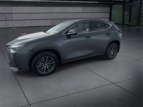 Used 2023 Lexus NX 350 AWD image 4