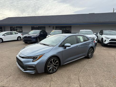 Used 2022 Toyota Corolla SE image 3