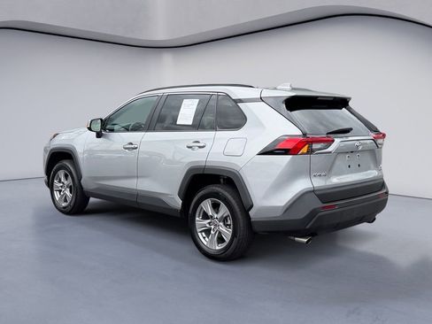 Used 2025 Toyota RAV4 XLE AWD/4WD image 3