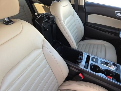 Certified 2024 Ford Edge SEL AWD/4WD image 35