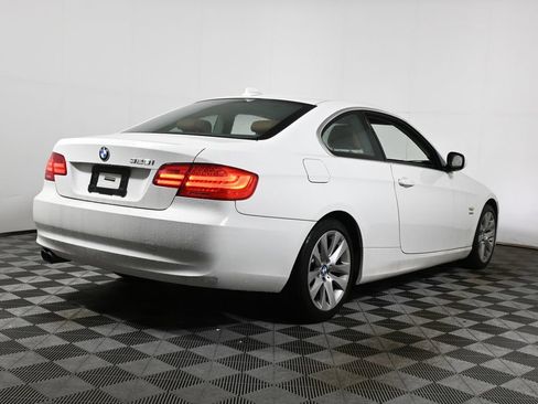 Used 2011 BMW 328i xDrive Coupe AWD/4WD image 11
