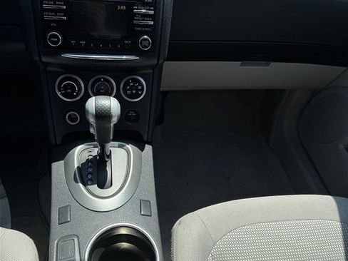Used 2012 Nissan Rogue SV FWD image 17