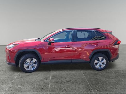 Certified 2025 Toyota RAV4 XLE AWD/4WD image 4