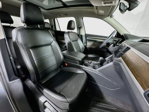 Used 2021 Volkswagen Atlas SE w/ Panoramic Sunroof Package AWD/4WD image 28