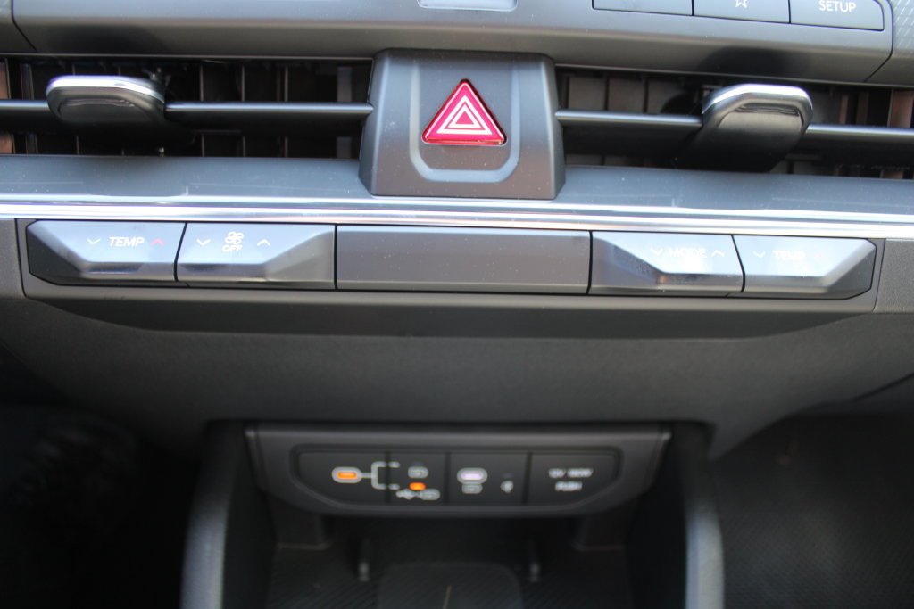 New 2026 Kia K4 GT-Line w/ GT-Line Sunroof Package FWD image 39