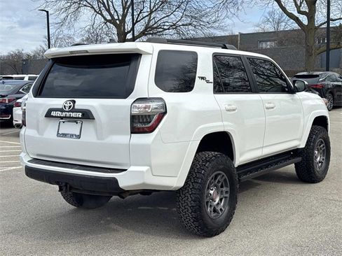 Used 2018 Toyota 4Runner TRD Off-Road w/ TRD Performance Package image 5