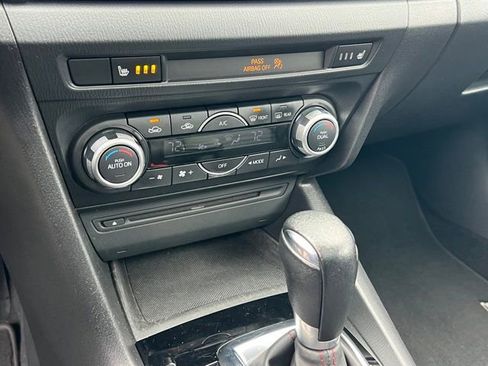 Used 2015 MAZDA MAZDA3 i Grand Touring image 21