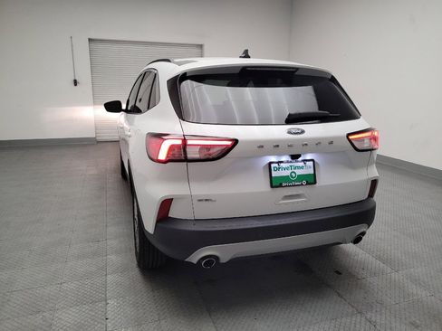 Used 2022 Ford Escape SEL image 6