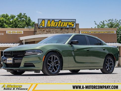 Used 2021 Dodge Charger SXT w/ Blacktop Package RWD image 1
