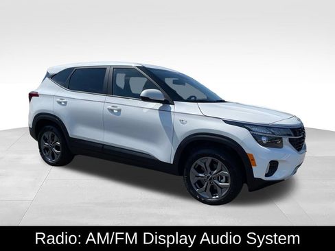 Used 2025 Kia Seltos LX AWD/4WD image 8