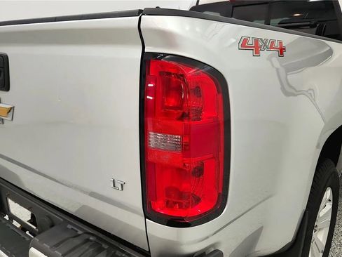 Used 2018 Chevrolet Colorado LT w/ LT Convenience Package image 15