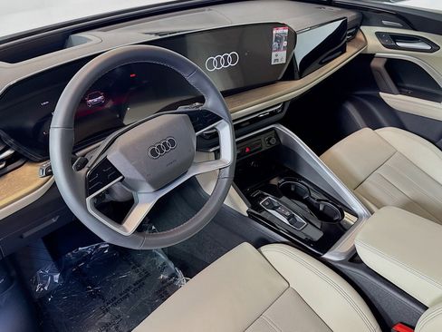 New 2025 Audi Q5 Premium Plus w/ Premium Plus image 9