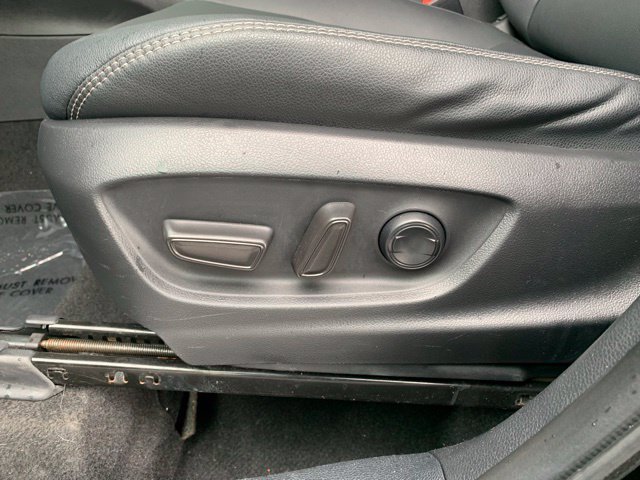 Used 2024 Toyota Corolla Cross XLE FWD image 12