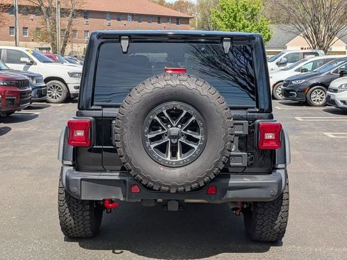 Used 2024 Jeep Wrangler Unlimited Rubicon AWD/4WD image 4