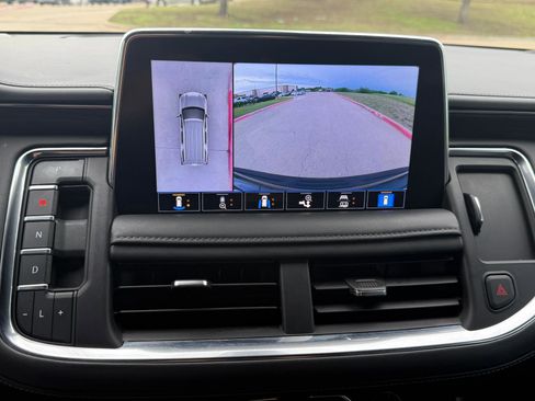 Used 2021 Chevrolet Tahoe Z71 w/ Z71 Off-Road Package image 15