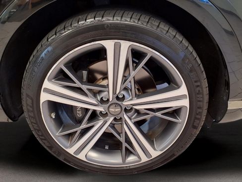 Used 2025 Genesis GV80 3.5T e-SC AWD/4WD image 8