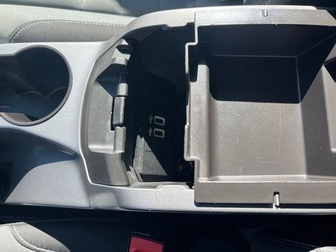 Used 2016 Ford Escape SE w/ Equipment Group 201A image 42