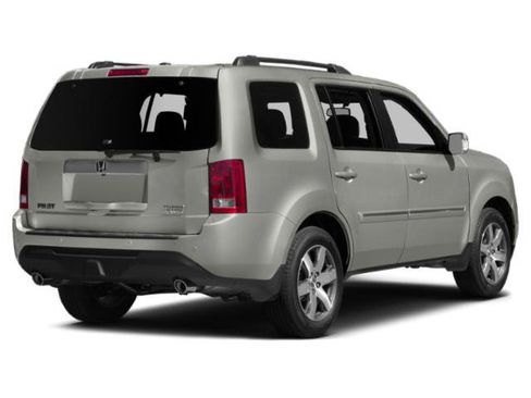 Used 2015 Honda Pilot Touring image 2