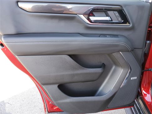 New 2026 GMC Yukon Elevation w/ Elevation Premium Package image 16