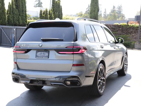 Used 2024 BMW X7 xDrive40i w/ M Sport Package AWD/4WD image 10