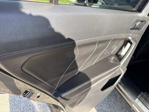 Used 2023 Volkswagen Tiguan SE R-Line image 22