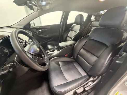 Used 2021 Chevrolet Malibu LS FWD image 11