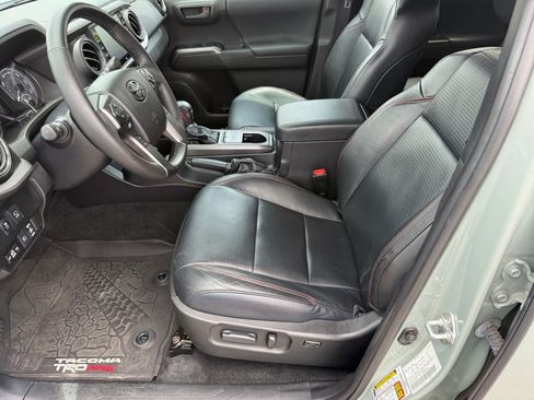 Used 2021 Toyota Tacoma TRD Pro AWD/4WD image 9