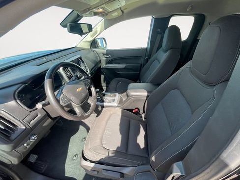 Used 2019 Chevrolet Colorado LT w/ LT Convenience Package RWD image 9