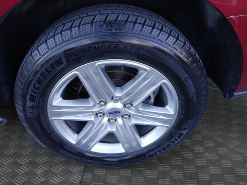 Used 2019 Ford Expedition XLT w/ Equipment Group 202A RWD image 23