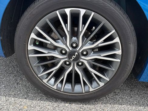 Certified 2023 Kia Forte GT-Line FWD image 11