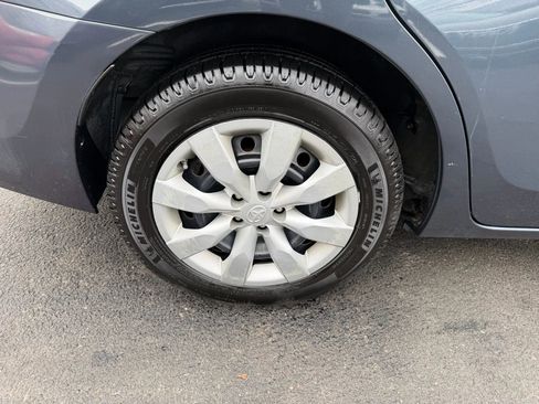 Used 2015 Toyota Corolla LE image 25