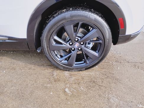 Used 2023 Buick Envision Essence w/ Sport Touring Package image 25