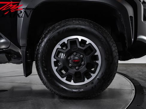 Used 2025 Toyota Tacoma TRD Off-Road AWD/4WD image 13