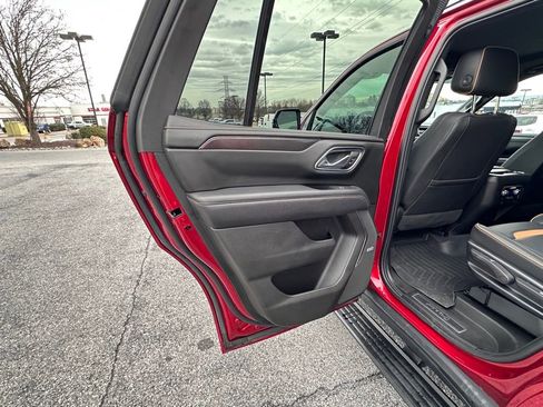 Used 2023 GMC Yukon AT4 w/ AT4 Premium Package AWD/4WD image 24
