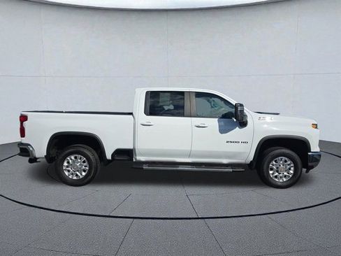 Used 2024 Chevrolet Silverado 2500 LT image 6