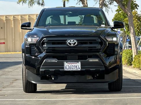 Used 2026 Toyota Tacoma SR5 AWD/4WD image 11