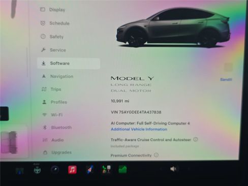 Used 2026 Tesla Model Y AWD image 19