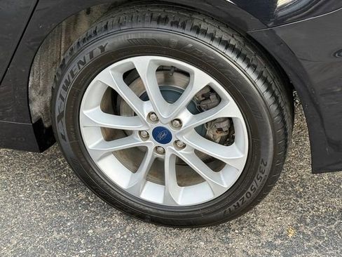 Certified 2020 Ford Fusion SE image 5