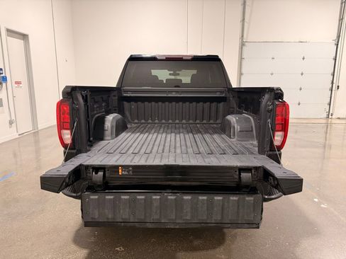 Used 2021 GMC Sierra 1500 Elevation w/ X31 Off-Road Package image 9